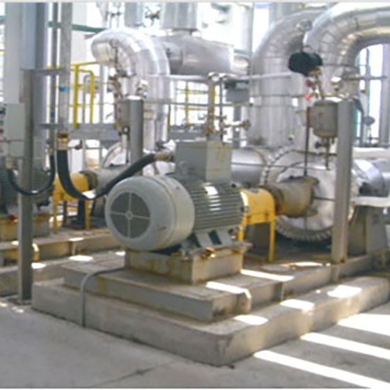 Low temperature methanol transfer pump